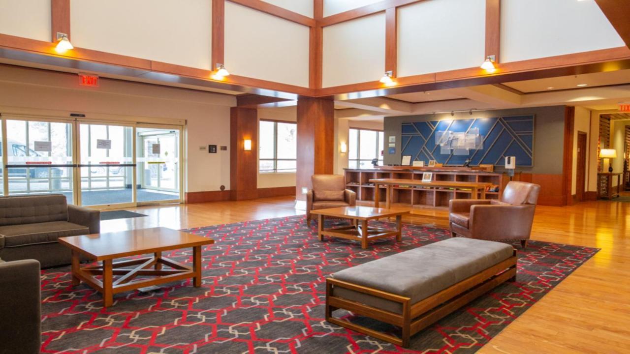 Holiday Inn Express Columbus Airport Easton Esterno foto